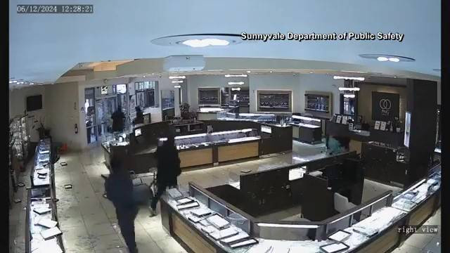 20 hırsız aynı anda kuyumcuyu soydu - Resim: 12